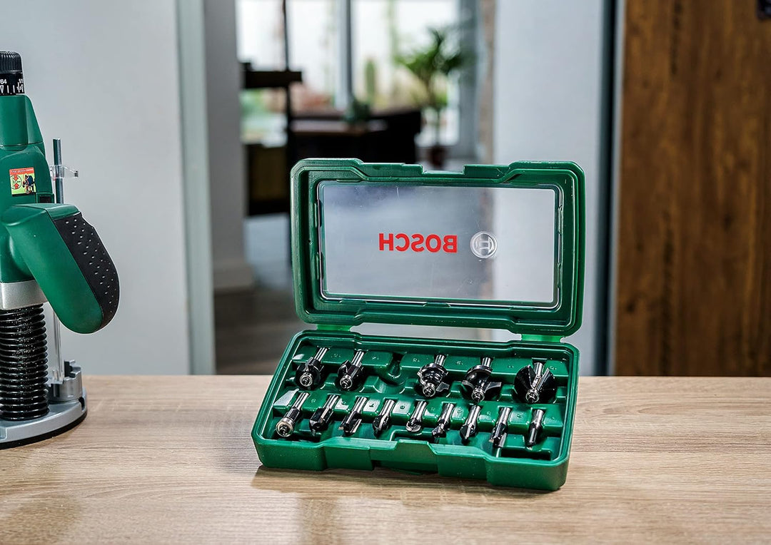 Bosch 15tlg. Hartmetall Fräser Set (für Holz, Ø-Schaft 1/4", Zubehör Oberfräse) 1/4"-Schaft 15 tlg.,