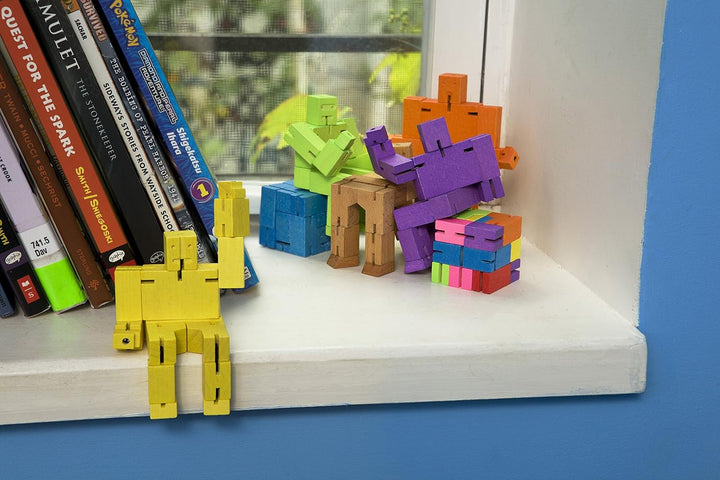 Areaware DWC2V Kleines Cubebot Holzspielzeug, violett