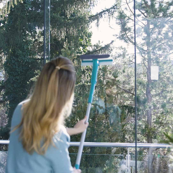 Livington Window Buddy - Fensterabzieher mit Teleskopstange - 3in1 Fensterputzer Set mit Sprühfunkti