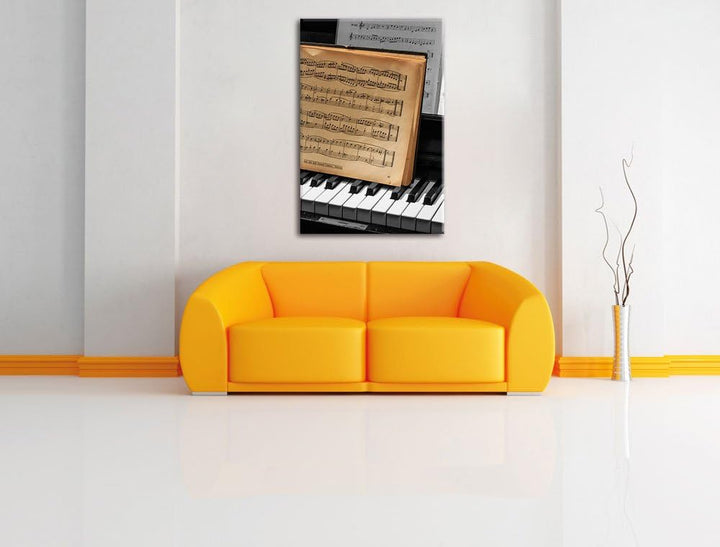 Pixxprint antikes Notenbuch auf Piano schwarz/weiss, Format: 70x100 auf hochkantiges Leinwand, XXL r