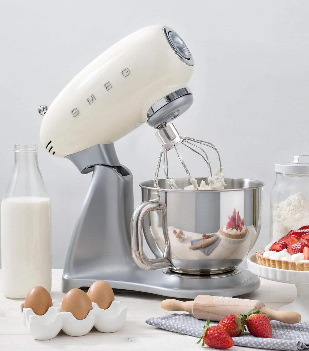 SMEG, SMF02BLEU Küchenmaschine, 10 Geschwindigkeitsstufen, Planetenrührwerk, Sicherheitsabschaltung,