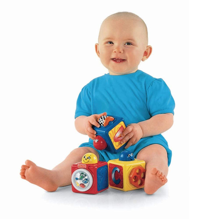 Fisher-Price Stacking Action Blocks - Spielwürfel mit Buchstaben, Zahlen, Guck-Guck-Spass und lustig
