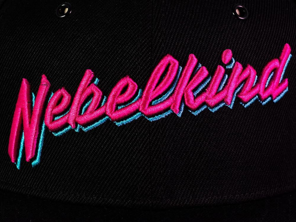 Nebelkind Snapback Cap Miami Schwarz Pink Lila Synthwave Retro Cyberpunk Grössenverstellbar Unisex O