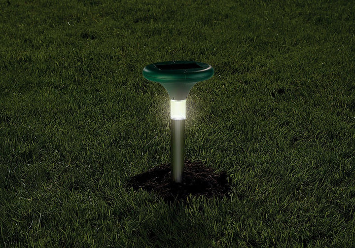 Royal Gardineer Maulwurfstop: 3er-Set 2in1-Solar-Maulwurffrei und Wegeleuchte mit Akku, 400 Hz, IP44