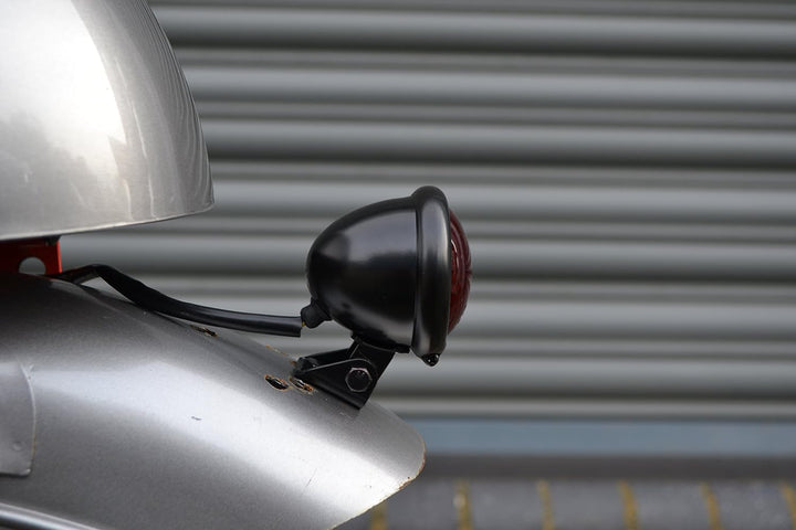 Motorrad LED Stop Rücklicht - Homologated - Glänzend Schwarz mit Rot Gläser für Cafe Racer, Scramble