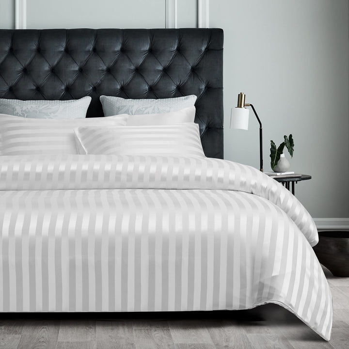 Damier Satin Bettwäsche 155x220 Weiss glatt gestreift Bettbezug Set 2 teilig Luxus Glanzsatin Decken