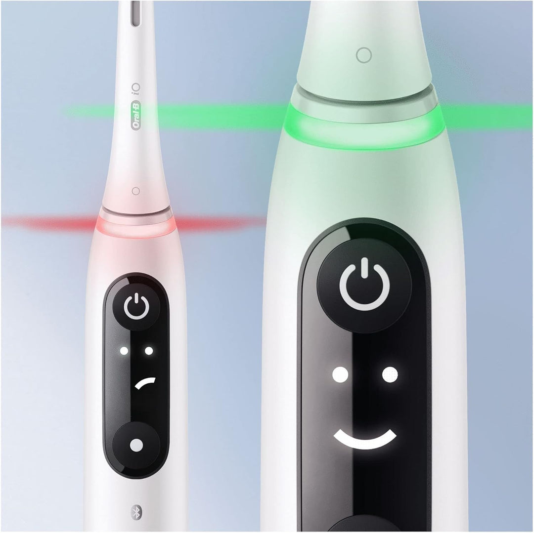 Oral-B iO 7N Elektrische Zahnbürste, weiss, mit Bluetooth, 2 Aufsteckbürsten, 1 Reiseetui, Weiss