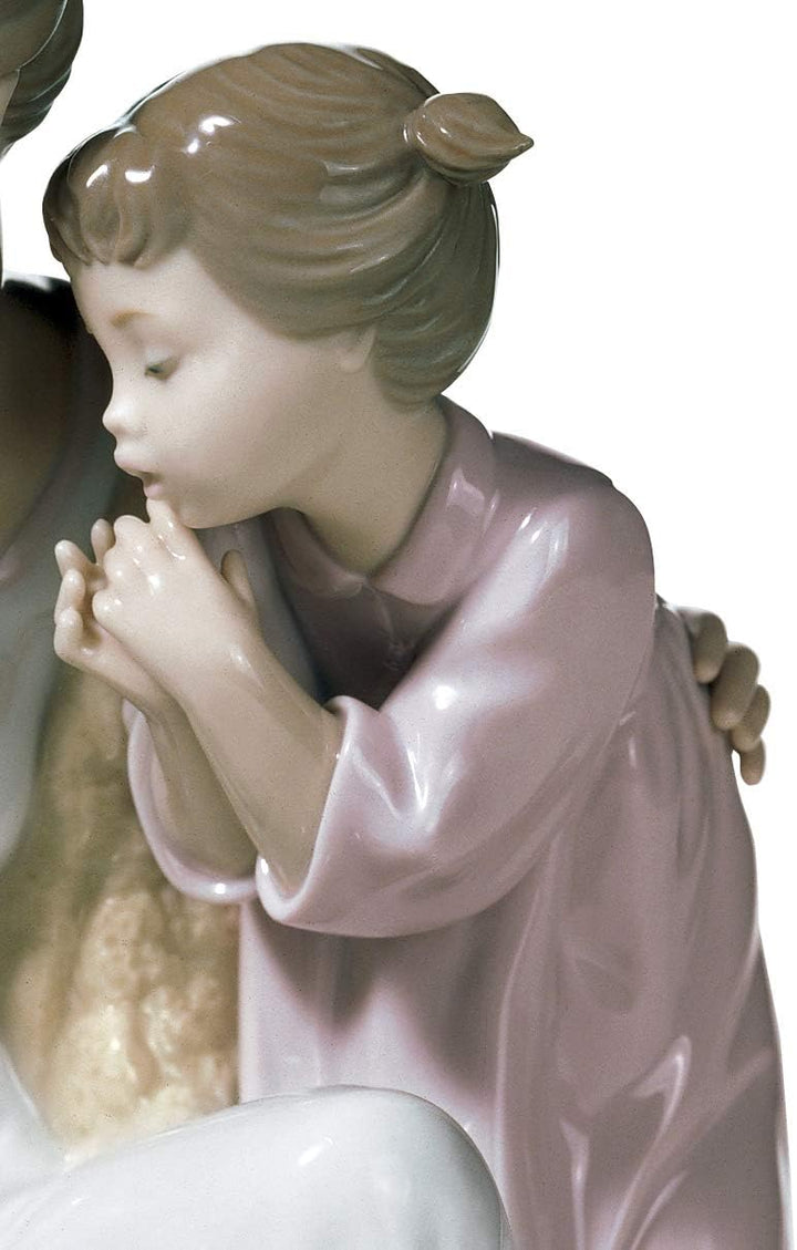 LLADRÓ Figur Willkommen In Der Familie. Familie. Porzellan.