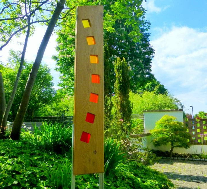 Gartenskulptur aus Holz und Glas. Gartendekoration als Unikate handgefertigt und wetterfest