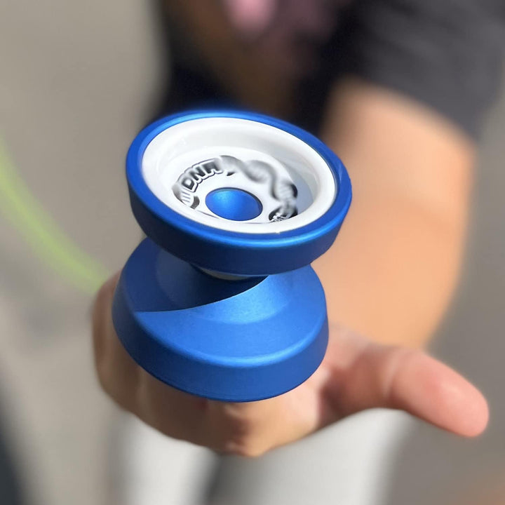 YoyoFactory DNA Yo-Yo - Blau Weiss (Metall Yoyo, Schnur, Kugellager &amp; Anleitung enthalten), Blau Wei