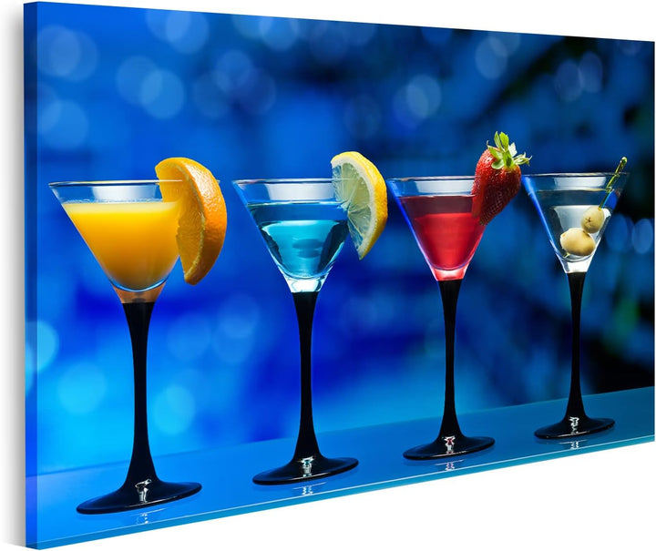 islandburner Bild auf Leinwand Verschiedene Cocktails Garniert Mit Früchten Auf Glastisch In Bar Bil