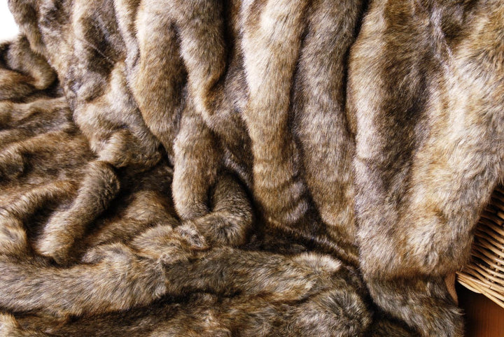 Felldecke Otter als Fellimitat in 5 Grössen Webpelzdecke Kuscheldecke Tagesdecke oder Fellkissen (22