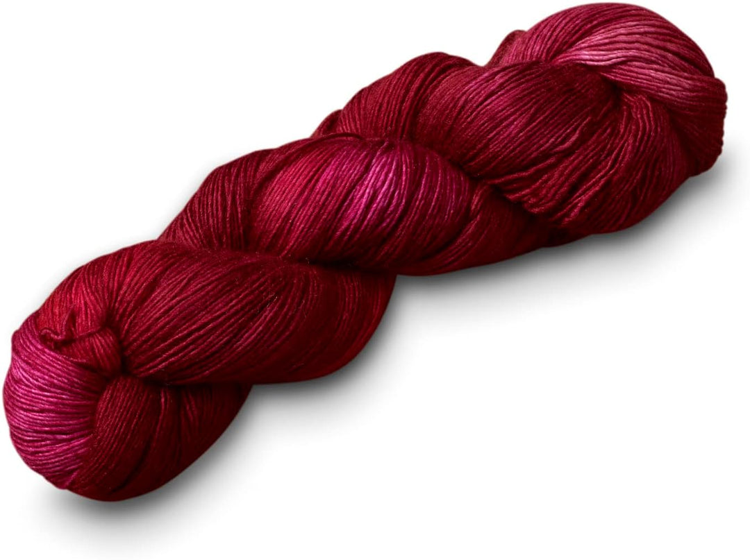 Manos Del Uruguay Fino Silk Blend – 100 g 6422 Flamme, handgefärbtes Strickgarn, 1 Stück