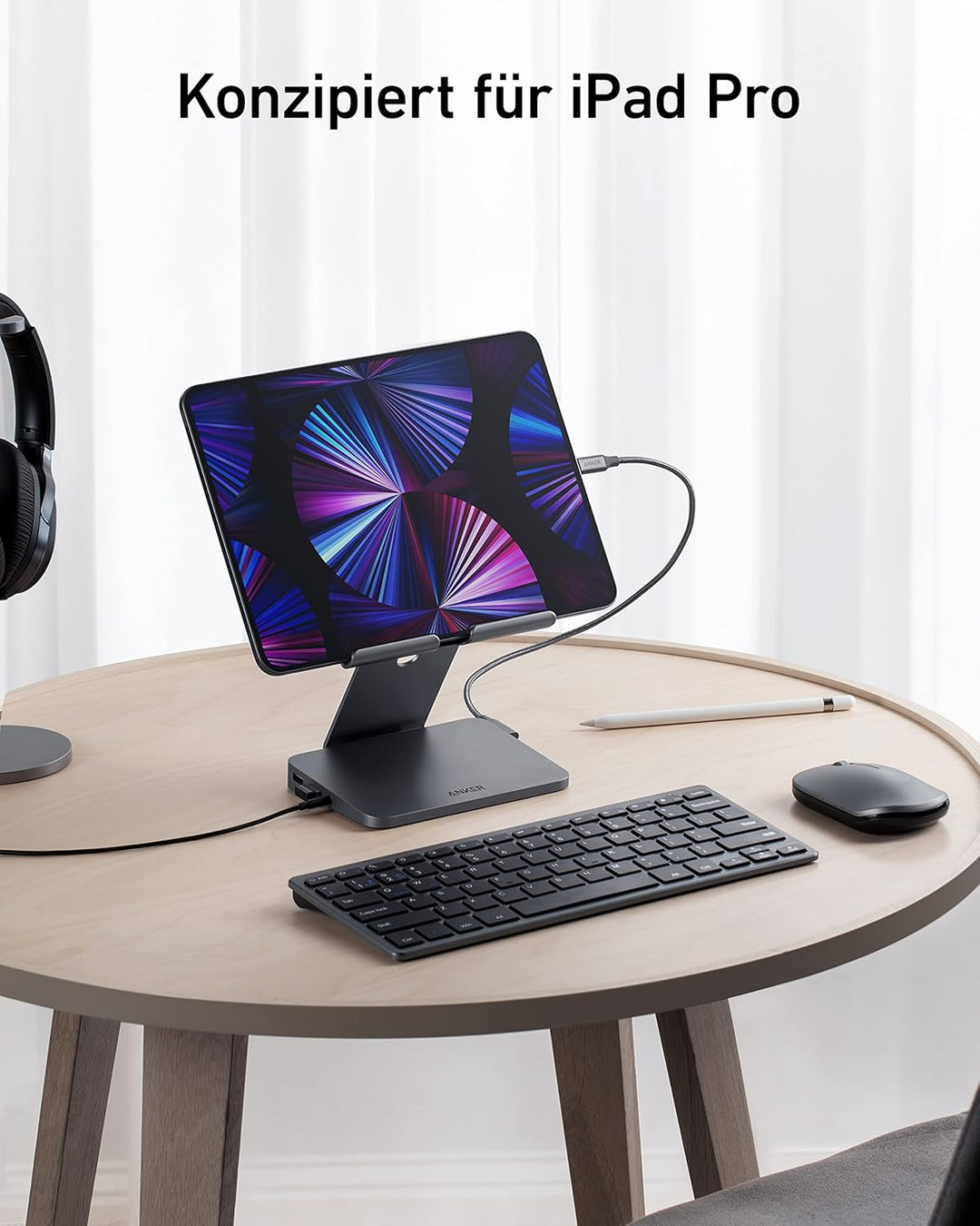Anker 551 8-in-1 USB-C Hub, einklappbare Halterung, Power Delivery, 4K HDMI, 2 USB-A Datenports, 3.5
