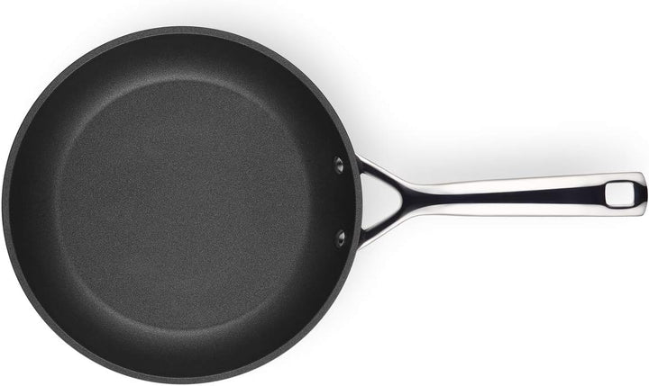 LE CREUSET Aluminium-Antihaft flache Pfanne, Ø 24 cm, Für alle Herdarten inkl. Induktion geeignet, A