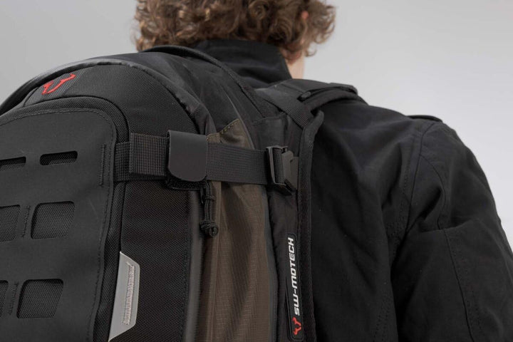 PRO Cosmo Backpack 16l. Black/Anthracite.