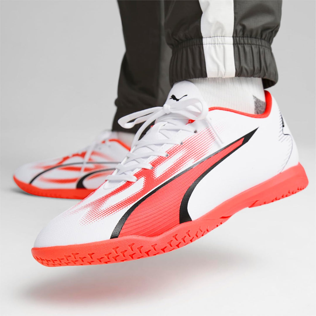 PUMA Herren Ultra Play It Fussballschuh 44.5 EU Puma White Puma Black Fire Orchid, 44.5 EU Puma Whit