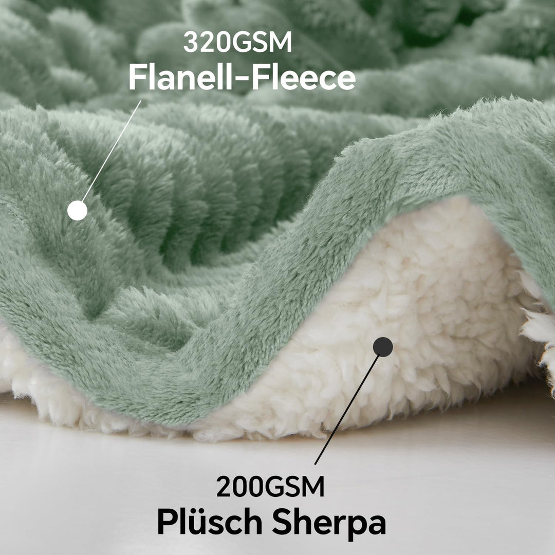 BEDELITE warme Decke Sherpa Kuscheldecke Flauschig Salbeigrün XXL 220x240 | dicke Deko Fleecedecke,