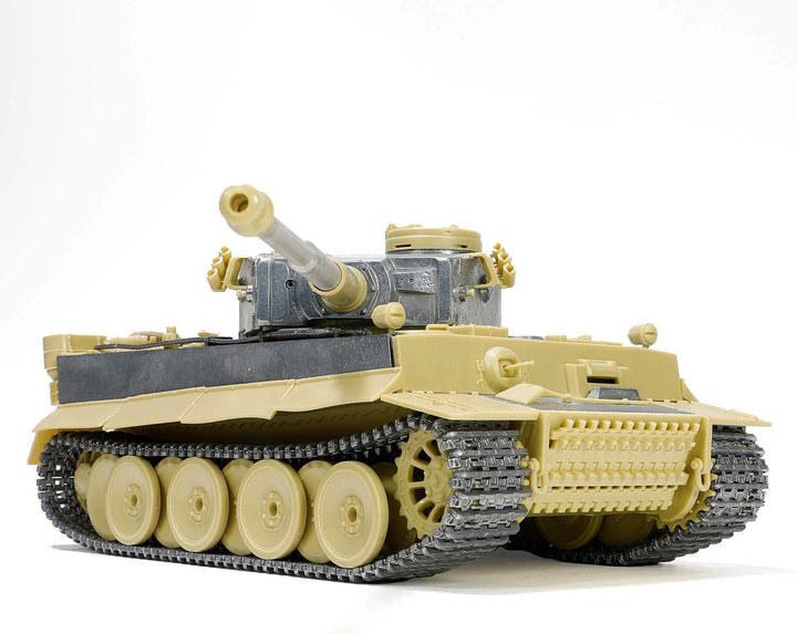 Forces of Valor 1:32 Dt. SdKfz.181 Tiger (fr.Pr.) Motor - Standmodell, Modellbau, Diorama Modell, Mi
