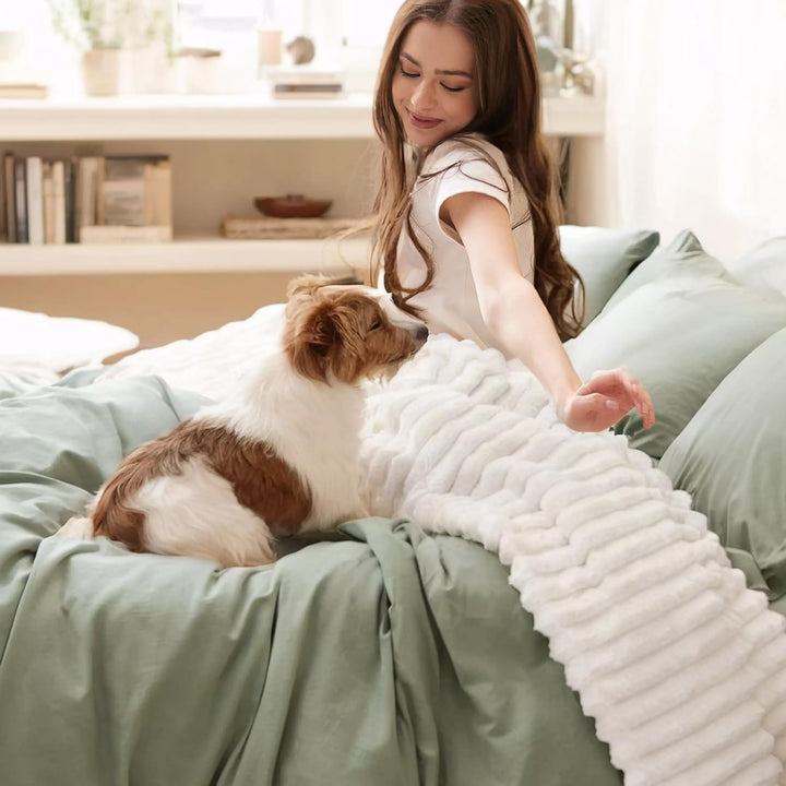 Bedsure Kuscheldecke Flauschig Decke Fleecedecke – Weiche Warme Grobe Korddecke Gemütlicher Sofadeck