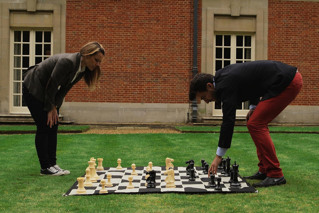 Ubergames Europe Gartenschach, bis zu 20cm hoch, inkl. Matte 90x90 cm