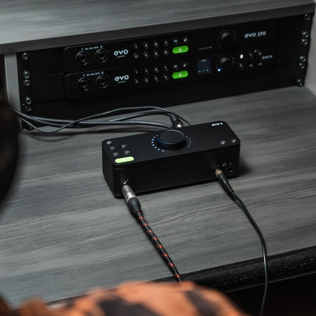 EVO 8 USB Audio Interface externe Soundkarte für Musikproduktionen (4 in / 4 out, Smartgain, Smart T
