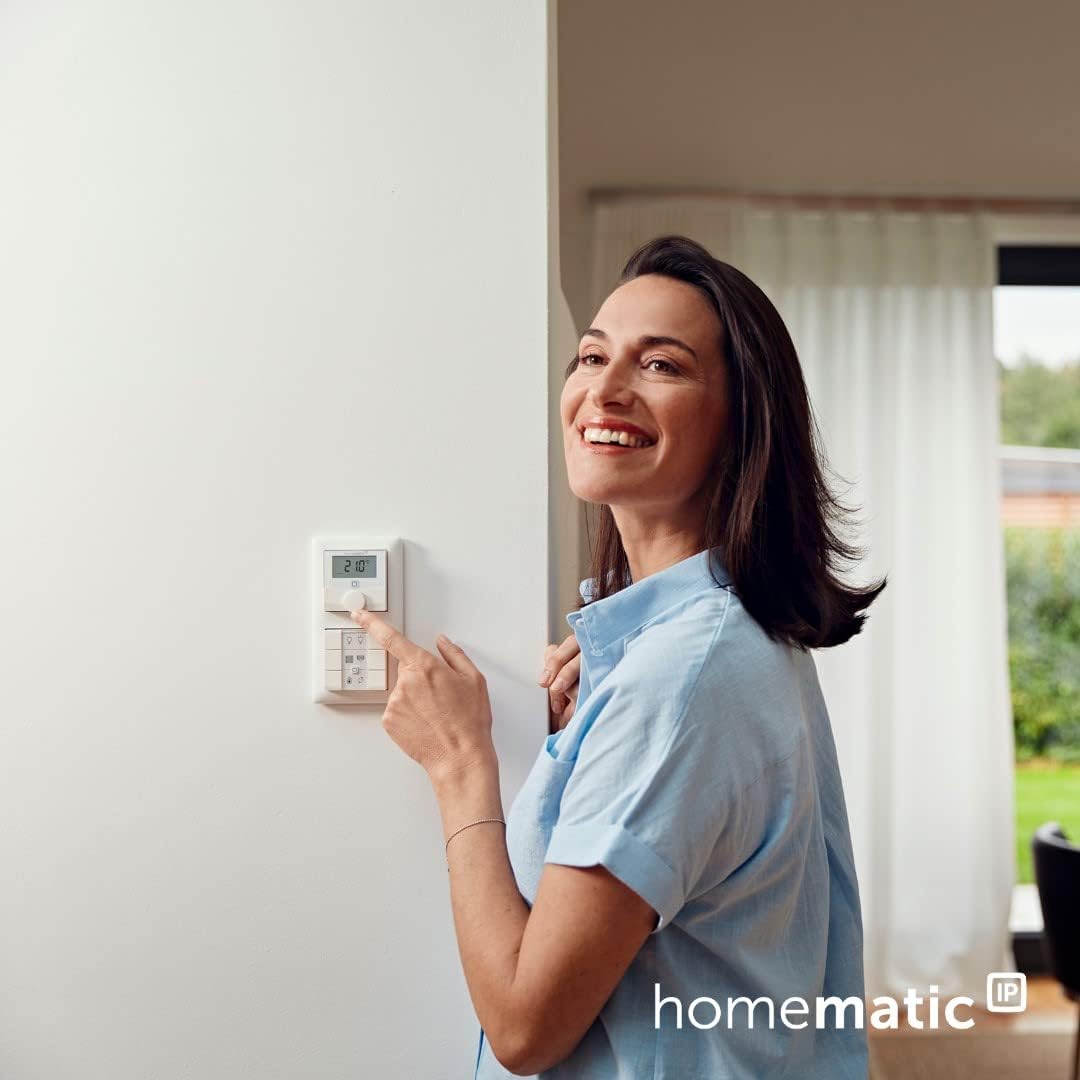 Homematic IP Smart Home Wandthermostat mit Luftfeuchtigkeitssensor, digitales Thermostat Heizkörper/