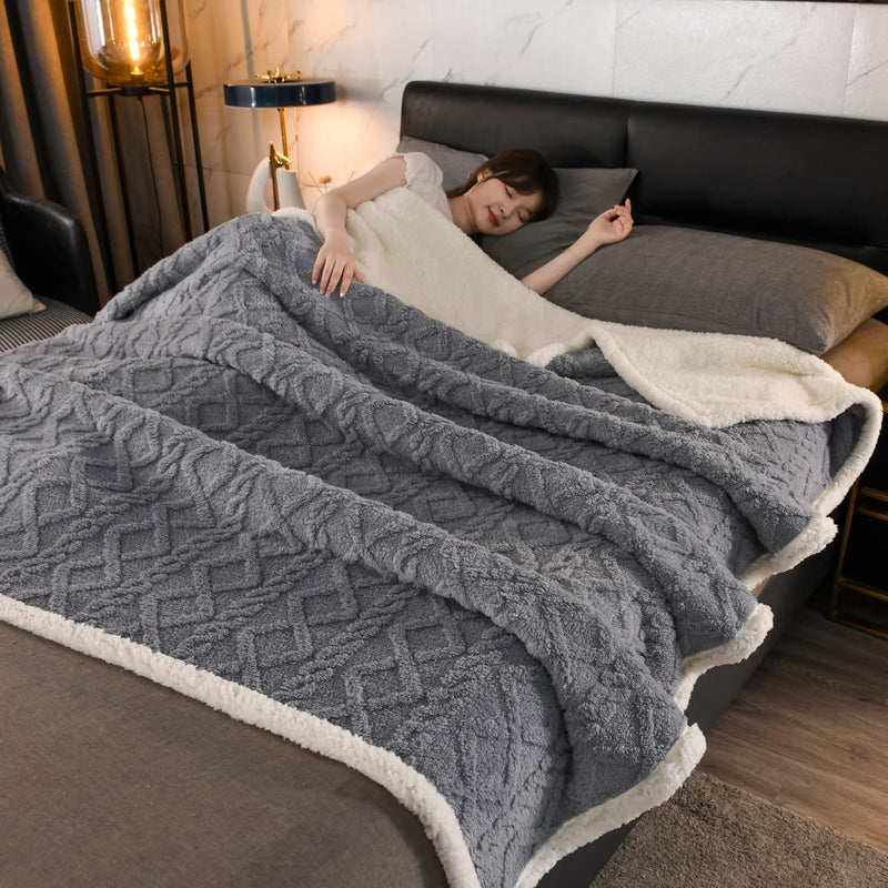 OLDBIAO Kinder Kuscheldecke 70 x 100 cm Grau Weiss Flauschig Extra Weich & Warm Wohndecke Flanell Fl