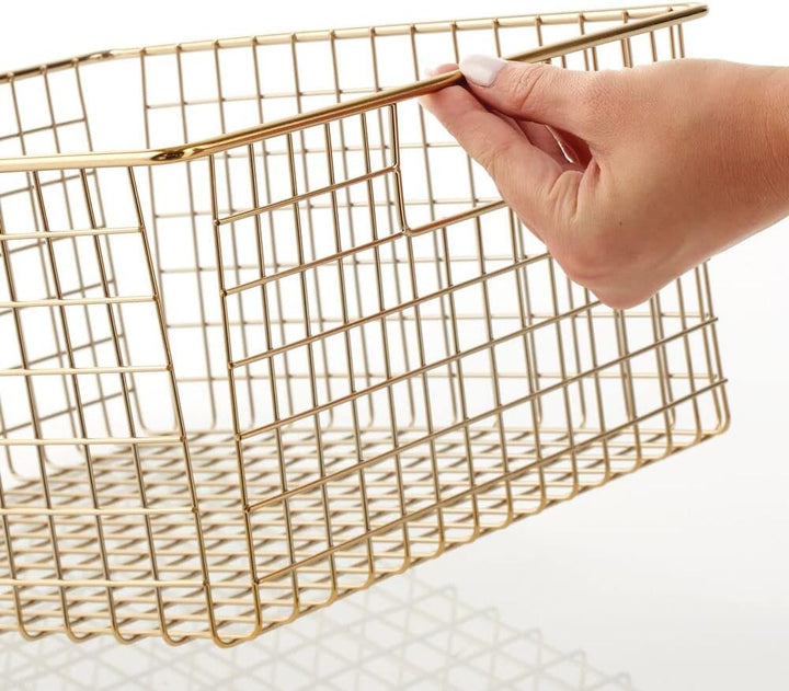 mDesign Drahtkorb für Badzubehör – praktische Gitterbox mit Griffen aus Metall für Toilettenpapier o