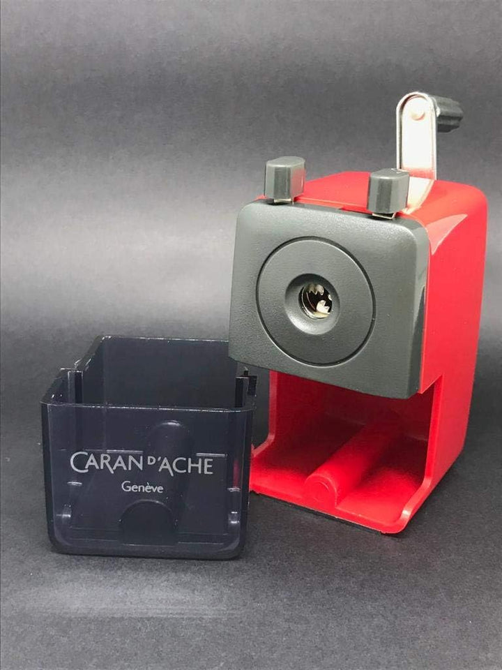 Caran d'Ache Bleistiftspitzmaschine, Kunststoff, Rot