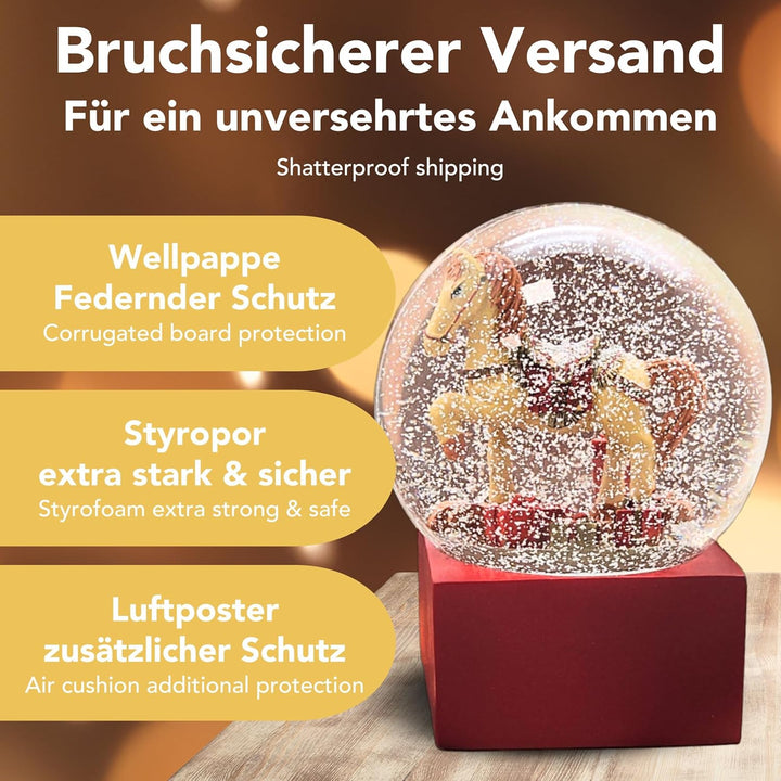 Schneekugel Weihnachten | Schaukelpferd Geschenke | Sockel rot | Höhe: 12cm Breite 10 cm | 20299 (Sc