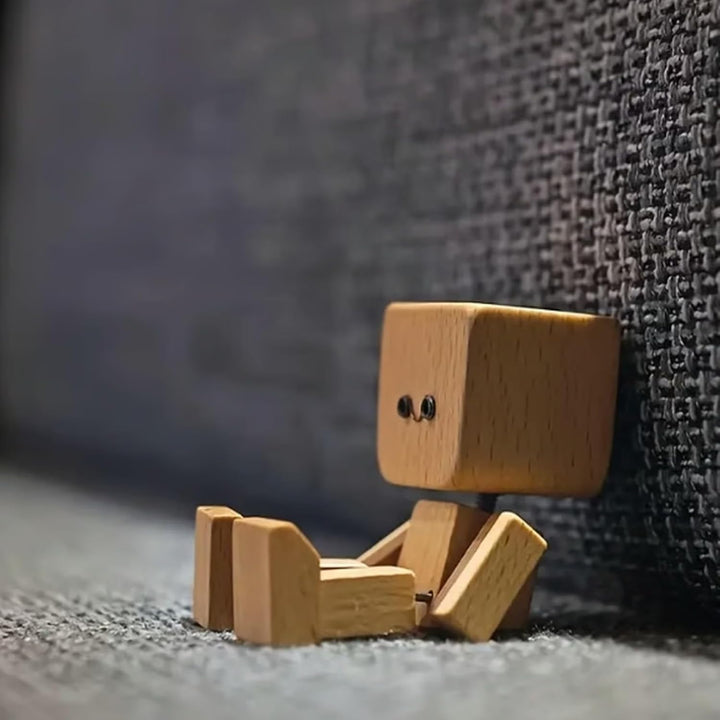 Wobbling Wooden Figures, Small Funny Bobble Head Car Decoration with Magnetic Expressions, Wooden Fi