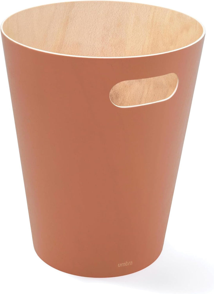 Umbra Woodrow Abfalleimer – Zweifarbiger Holz Papierkorb für Büro, Badezimmer, Wohnzimmer und Mehr,