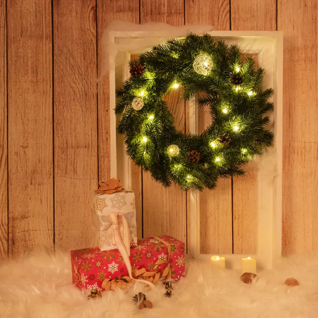 Idena 30260 - LED Weihnachtskranz mit Lichterkette und 20 LEDs in Warmweiss, mit 6 Stunden Timer-Fun