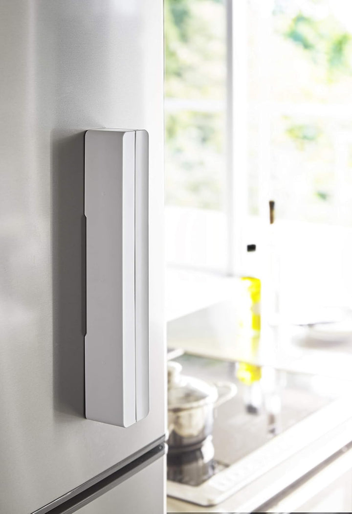 Yamazaki 3247 TOWER Magnetischer Folienhalter, weiss, ABS Harz, Minimalistisches Design, 32,6 x 5,5