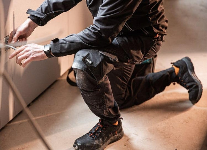 Scruffs Arbeitshose mit Holstertaschen „Pro Flex Plus“ Schwarz 30W Kurz, Schwarz 30W Kurz