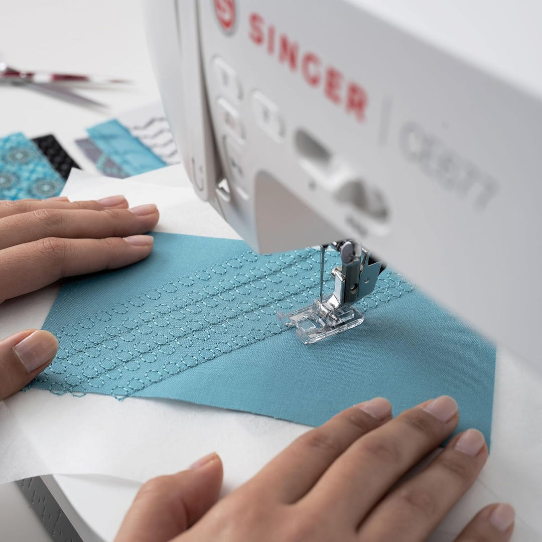 Singer Elite CE677 Computergesteuerte Touch-Tasten-Nähmaschine mit 200 integrierten Stichen und inte