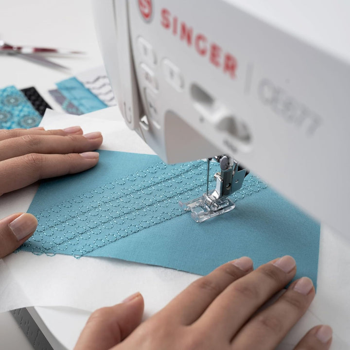 Singer Elite CE677 Computergesteuerte Touch-Tasten-Nähmaschine mit 200 integrierten Stichen und inte