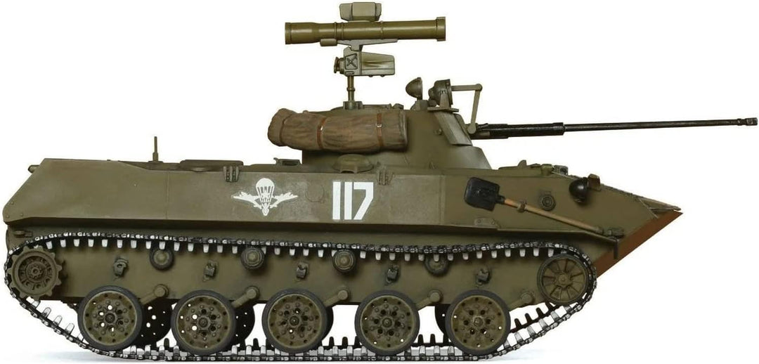 Zvezda 500783577 - BMD-2 Russ.Airborn Tank, grün