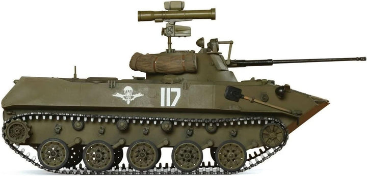 Zvezda 500783577 - BMD-2 Russ.Airborn Tank, grün