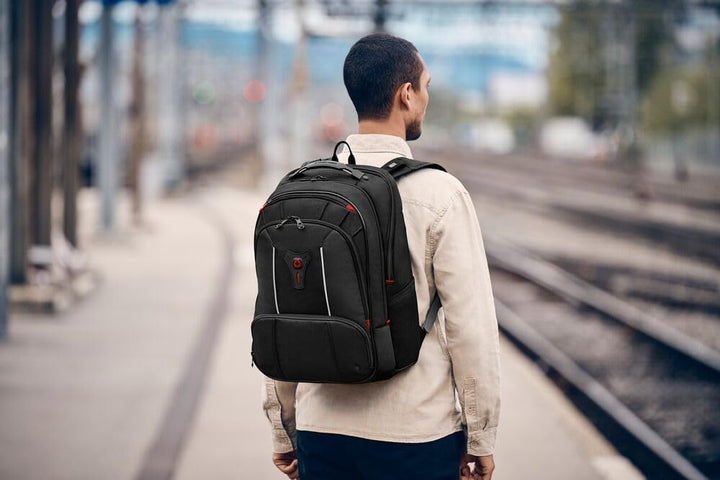 WENGER Carbon Pro Rucksack mit Tablet-Fach, Notebook bis 17 Zoll, Hülle 15.6 Zoll, Tablet bis 10 Zol