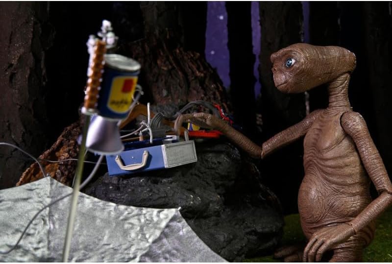 NECA E.T.- Der Ausserirdische LED Actionfigur 40th Anniversary Multicolor, aus Kunststoff, batterieb