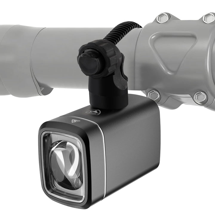 Smart LED Fahrradlampe 1000 Lux, Auto On/Off, Auto Lichtsensor, Ganz aus Aluminium, 2800mAh Akku USB