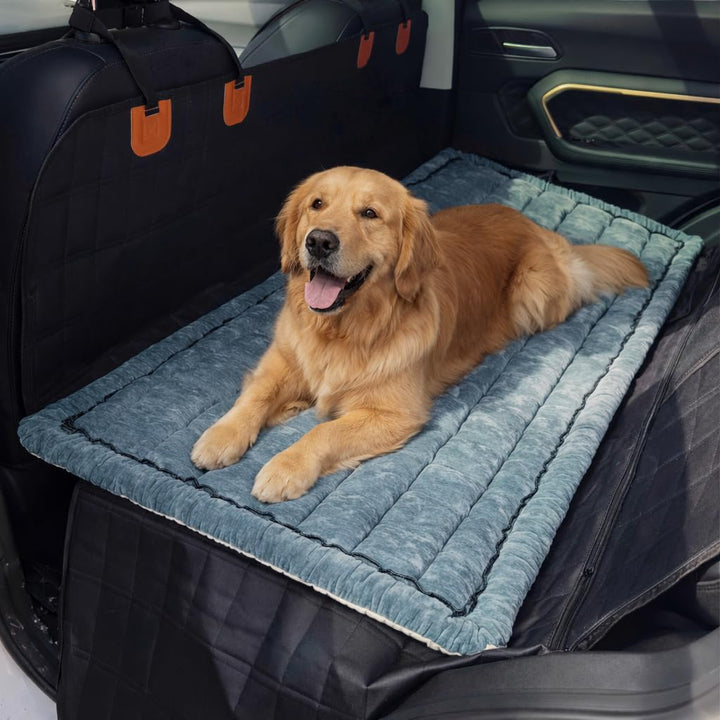 Hundematte Auto Rückbank 63×137 cm – Maschinenwaschbar, rutschfeste Hundedecke fürs Auto, Dicke PP-W