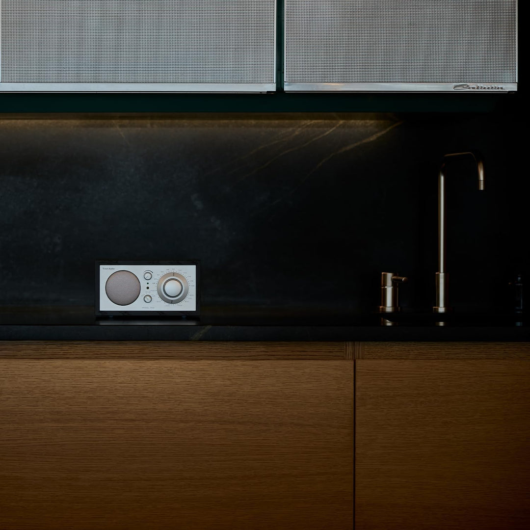 Tivoli Audio Model One UKW-/MW-Radio (Schwarz / Silber), Schwarz / Silber