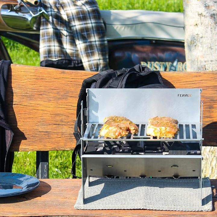 FENNEK Grill light | Mobiler und steckbarer Holzkohle-Grill aus Edelstahl für Camping, Trekking, Van