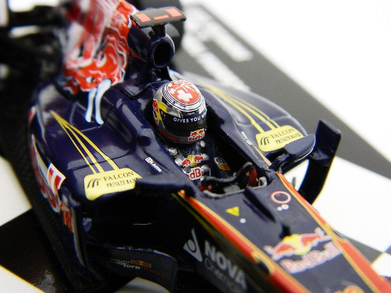 Toro Rosso No. 18 S. Buemi Formel 1 Showcar 2011