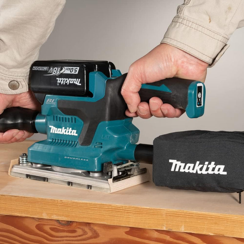 Makita Vibrationsschleifer 18V Ø93x185 mm Bluetooth AWS Batterie-DBO381ZU