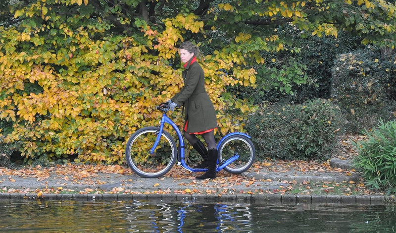 Kickbike Cruise Max 20 - Tretroller für Erwachsene - Scooter Cityroller Finnscoot schwarz/weiss/blau