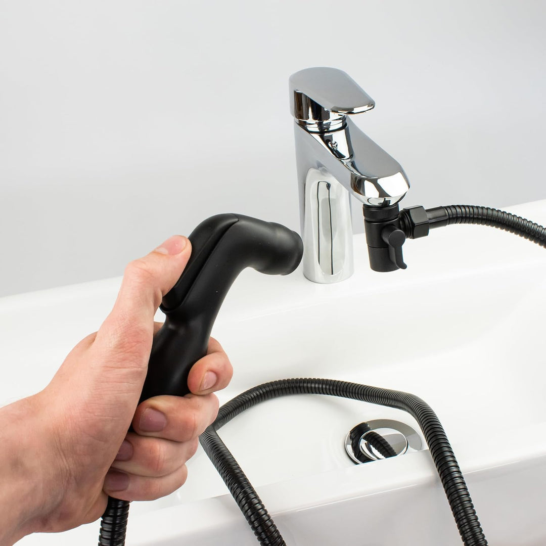Schwarzes tragbares Bidet-Sprüh-Set, Messing-Shattaf-Wasserhahn-Umsteller, verbindet sich mit dem Wa